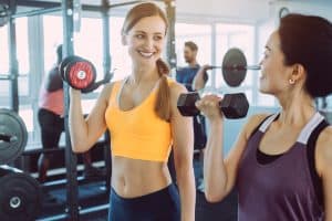 Regelmäßiges Traning unterstützt beim Abnehmen