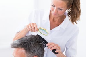 Was Sind Die Ursachen Fur Haarausfall Bei Mannern Apodiscounter De