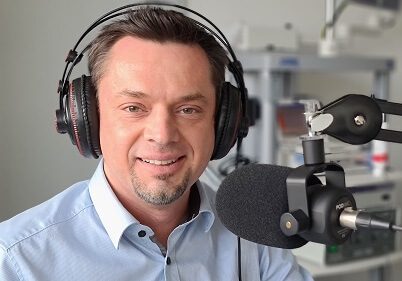 Dr. Fischer