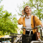 Frau auf Fahrrad